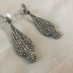 Gorgeous rhinestones earrings